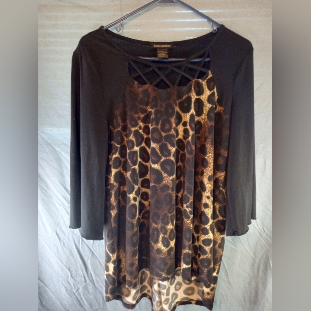 Susan Lawrence Leopard Print Top with Black Sleeves